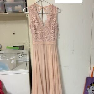 Elegant Lace Maxi Dress in Blush Pink